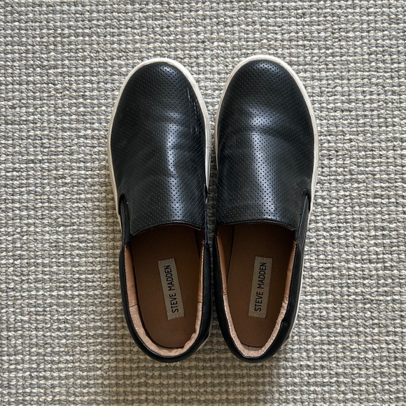 Steve Madden Sneakers - Picture 1 of 6